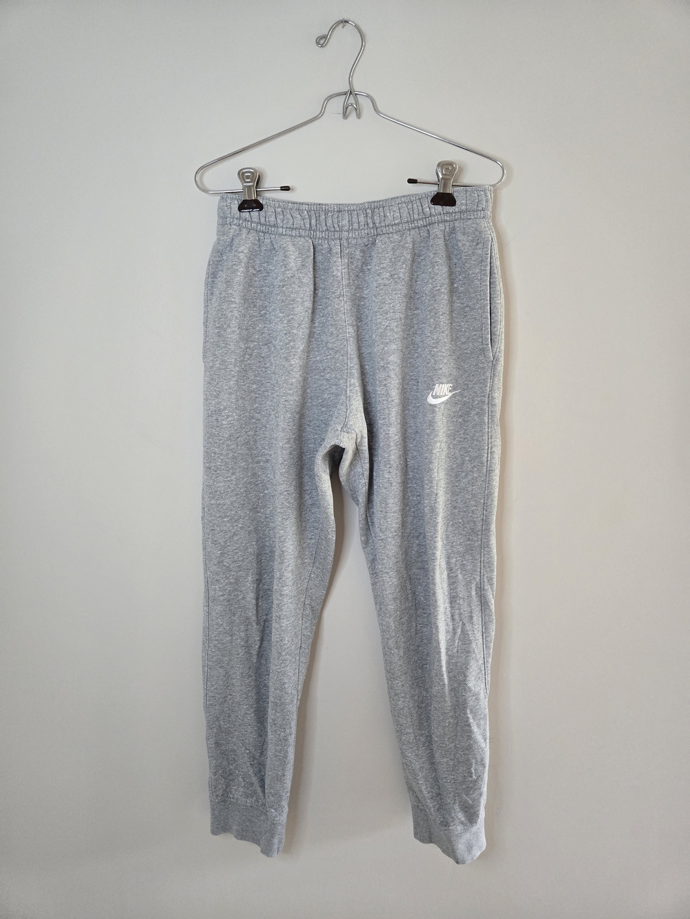 Nike light gray classic women's joggers, white swoosh, small + new